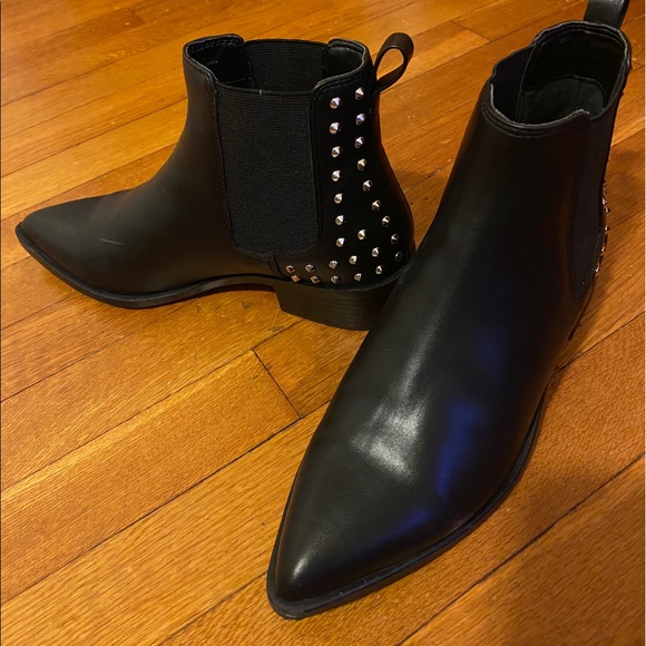 Steve Madden Shoes - Steave Madden  leather pointy toe booties
